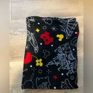 Walt Disney world blanket like new condition
